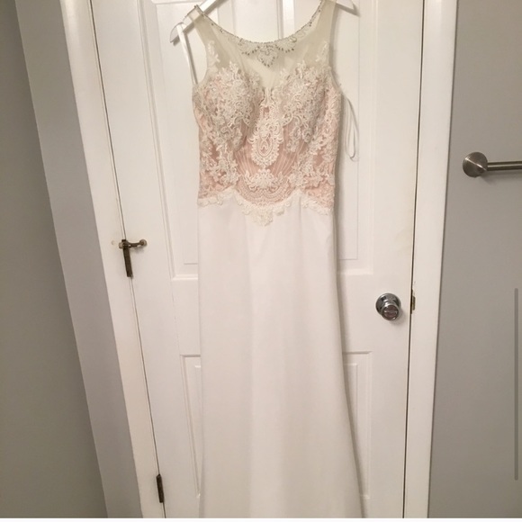 NEW ivory embellished romantic wedding gown - Picture 5 of 10